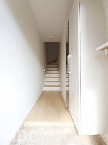 徳島市北田宮４丁目のアパートの玄関