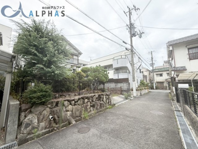 【外観】 | 神戸市垂水区星陵台五丁目　建築条件なし土地 | ☆建築条件なし☆
お好きなハウスメーカーで建築できます！！
更地渡し♪現在解体工事中♪
