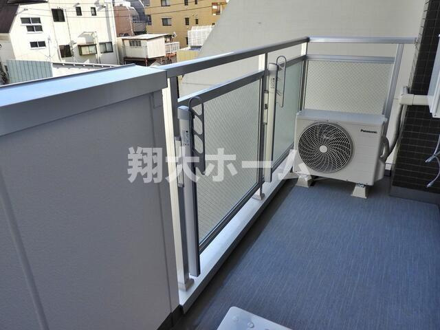 ｂ’ＣＡＳＡ　Ｋａｍｅａｒｉのバルコニー