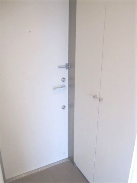 カスティージョA棟の玄関