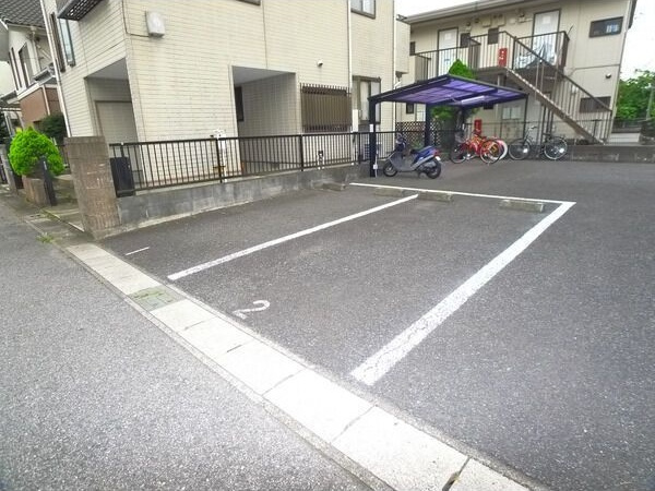 ハイム　シンシアの駐車場