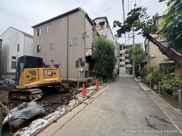 【前面道路含む現地写真】