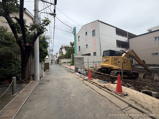 【前面道路含む現地写真】