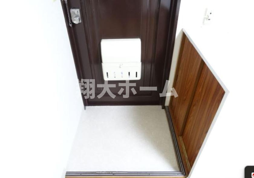 日の本ビルの玄関