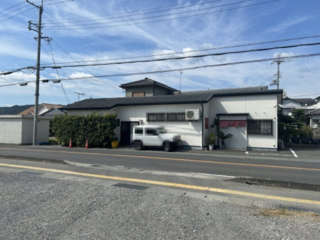 岩出市川尻　売店舗の外観