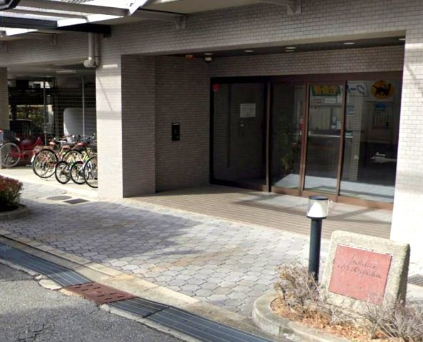 ファミール本山の駐輪場