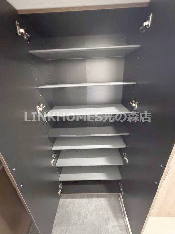 菊池郡大津町大字引水の賃貸マンションのその他|シューズボックス
別号室の写真です。