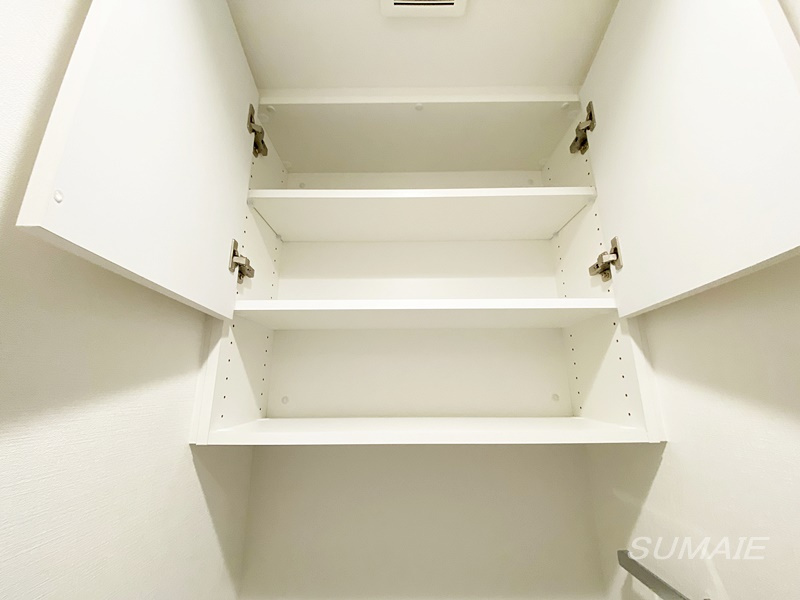 アジールコート山手動坂の収納|トイレ上部の収納です☆