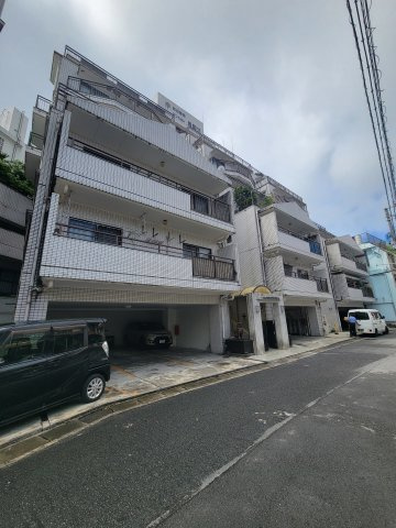 マンション長田11の外観