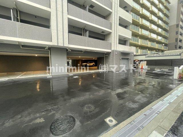 ラシュレ北浜の駐車場