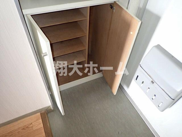 ＳＨＩＮＯ３６ＢＬＤＧの玄関