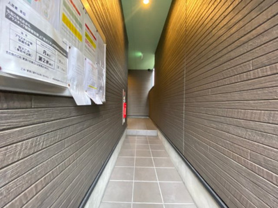 【エントランス】 | アルストロメリア栄生