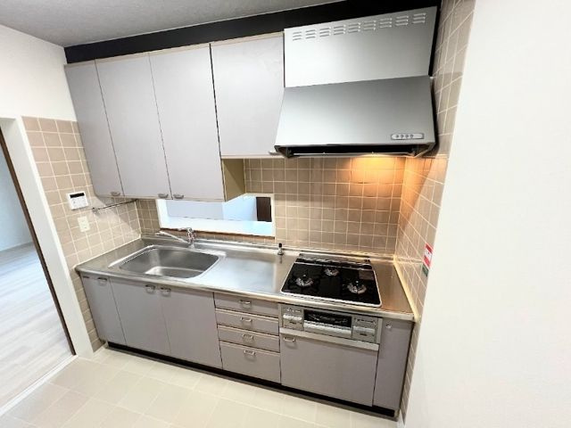 リアライズ柏Ⅰのキッチン|コンパクトなキッチンで掃除もラクラク