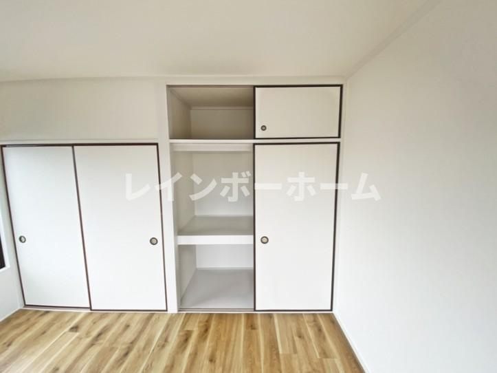 センターアイランドの収納