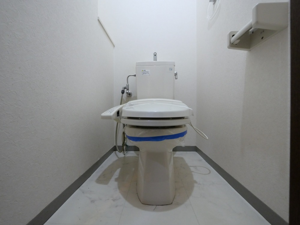 大阪市東成区東小橋１丁目の賃貸マンションのトイレ