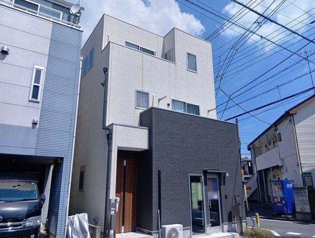 【外観】 | ふじみ野市西1丁目　中古一戸建住宅　オーナーチェンジ　(ふじみ野店) | 現地（2026年8月）撮影／現況賃貸中！資産運用にもご検討いただける物件
