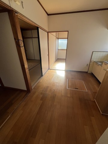 村上貸家の居間・リビング