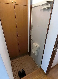 土棚荘の玄関