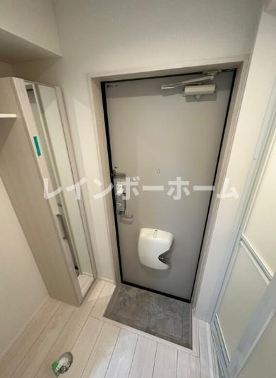 クレセール新小岩の玄関