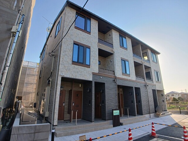 ヒカルサ西東京向台ウエストの外観