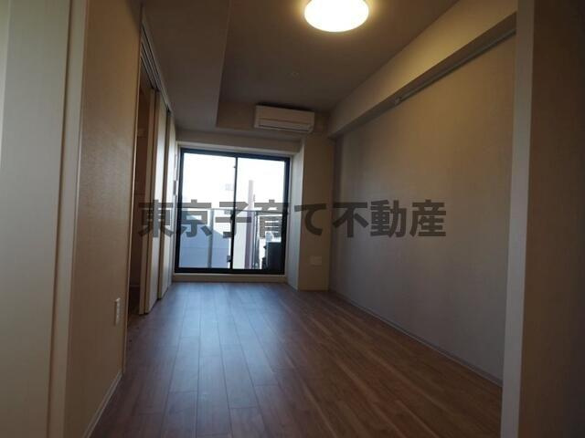 ワンルーフレジデンス上野御徒町の居間・リビング