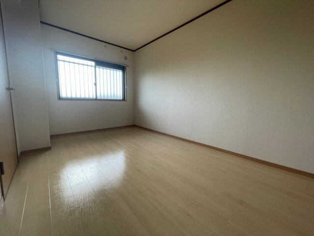 ヴィレッヂ七栄の居間・リビング