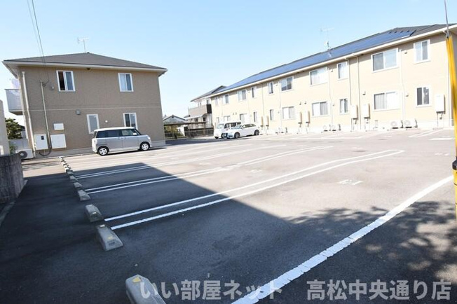 【駐車場】 | セジュール雅 A棟 | 駐車場
