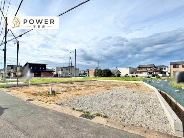 岡崎市昭和町中屋敷の外観|現在建築中のため、real な仕上がりをいち早くご覧になりたい方は、現地でのご案内も可能です。お気軽にお問い合わせください。									
									