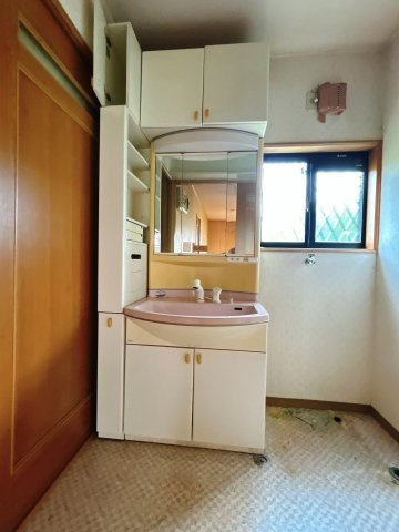 中古戸建　郡山市富久山町南小泉字関場　小泉小・明健中の独立洗面台|【現況】