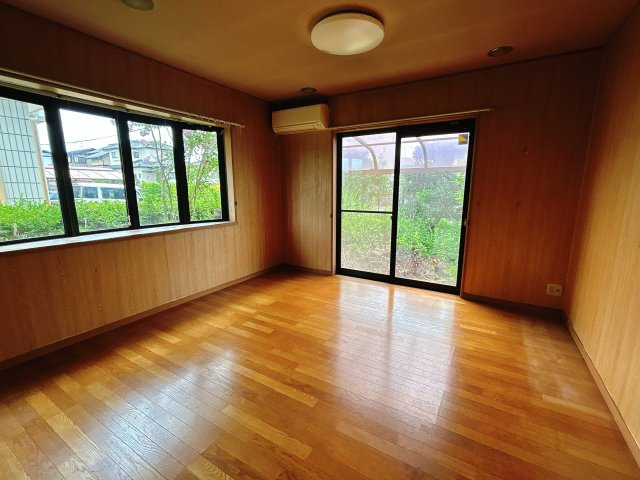 中古戸建　郡山市富久山町南小泉字関場　小泉小・明健中の居間・リビング|【現況】
