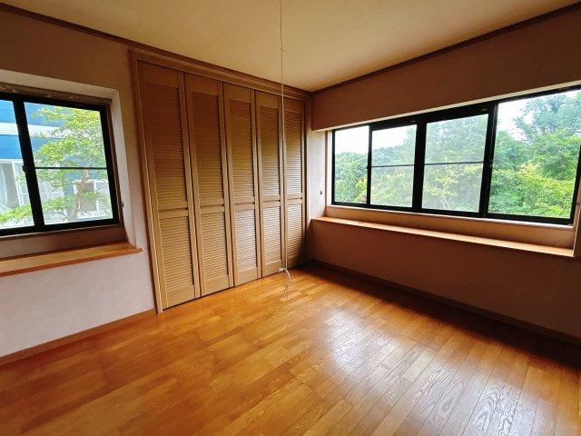 中古戸建　郡山市富久山町南小泉字関場　小泉小・明健中の居間・リビング|【現況】