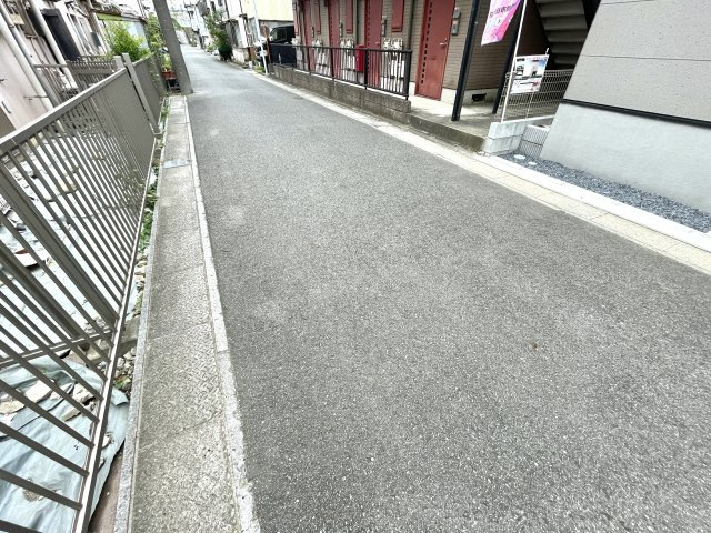 船橋市浜町１丁目３期の前面道路含む現地写真
