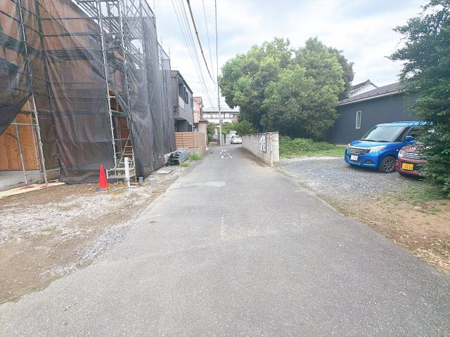 ハートフルタウン さいたま市西区佐知川529番の前面道路含む現地写真