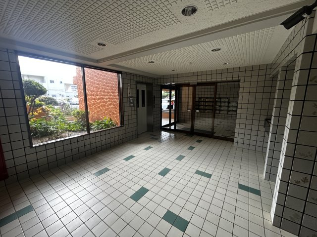 ライオンズマンション真志喜のロビー