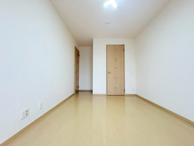 【洋室】 | 箕面市粟生間谷西７丁目テラスハウス