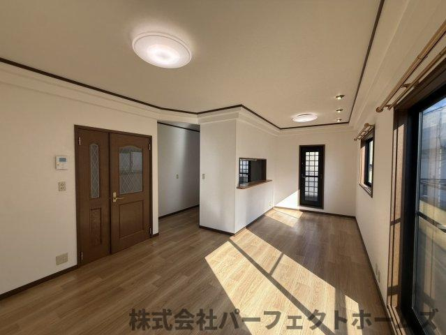 【居間・リビング】の画像