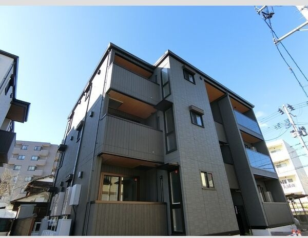 セレスティア大和町の外観