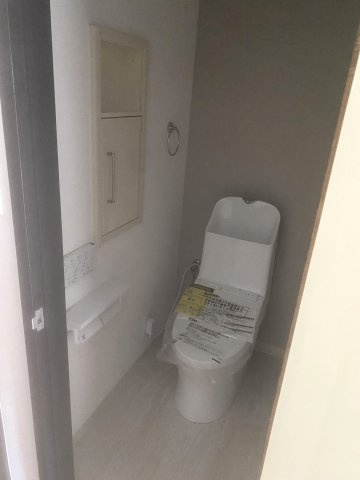 四條畷市米崎町中古戸建のトイレ