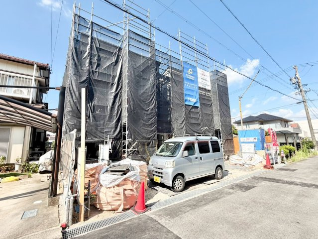 大府市北山町3丁目の外観|現在建築中のため、real な仕上がりをいち早くご覧になりたい方は、現地でのご案内も可能です。お気軽にお問い合わせください。									
									