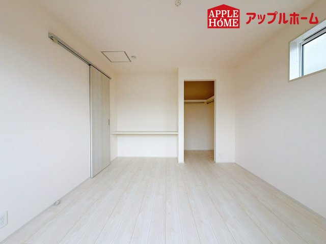 さいたま市見沼区大谷の洋室|居室は全室収納あり！たっぷりある収納活用でお部屋もキレイを保てます♪