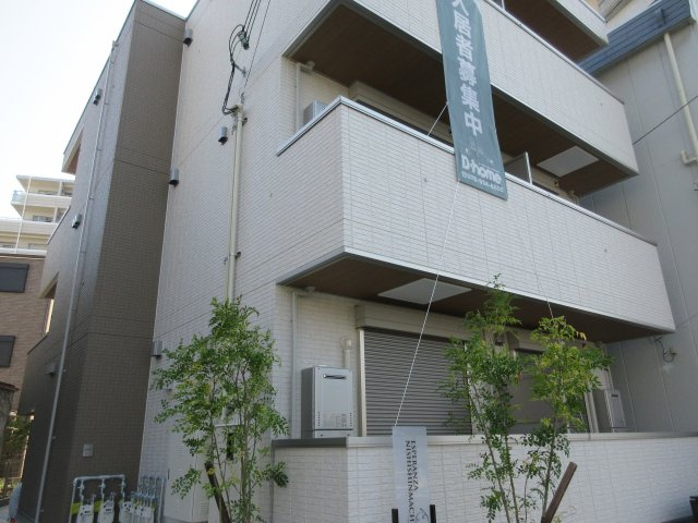 エスペランサ西新町の外観
