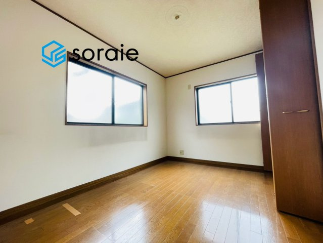 川越市木野目　中古戸建ての洋室|10/5　撮影