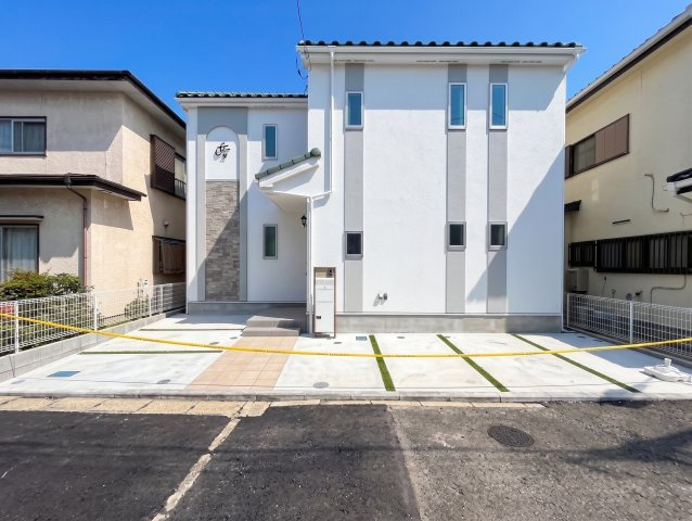 戸塚区深谷町　新築戸建て　第7の外観|◆一戸建てを中心とした街並みが整然と続き、周辺は高い建物が建っていないので、緑の多い閑静な趣を感じる環境です。街並みや周辺環境も重要なポイントです！！