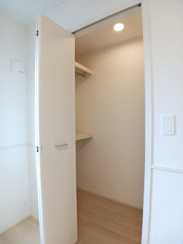 クレメント　コートの収納|ちょっとした収納スペースも充実しています