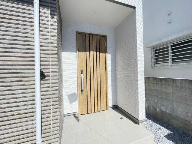 中城村伊集（全2棟）2号棟の玄関|※同施工会社写真です