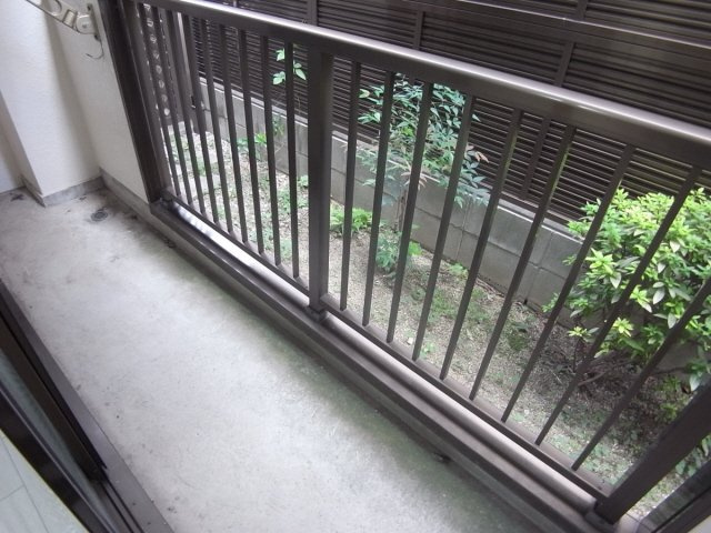 フローラ本山のバルコニー