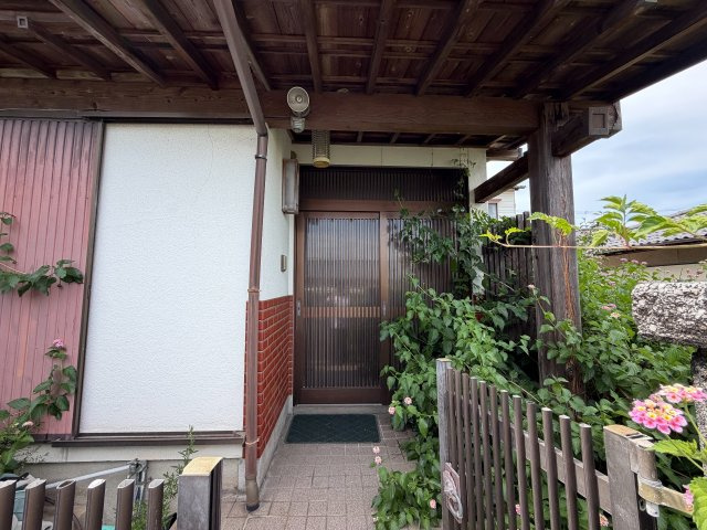 飯塚市枝国 平屋の玄関