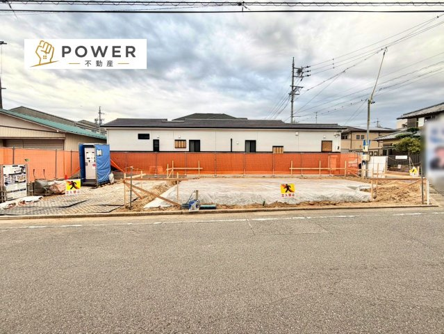 岡崎市中町4丁目の外観|現在建築中のため、real な仕上がりをいち早くご覧になりたい方は、現地でのご案内も可能です。お気軽にお問い合わせください。									
									