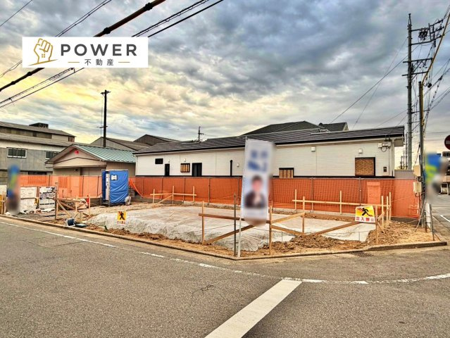 岡崎市中町4丁目の外観|現在建築中のため、real な仕上がりをいち早くご覧になりたい方は、現地でのご案内も可能です。お気軽にお問い合わせください。									
									
