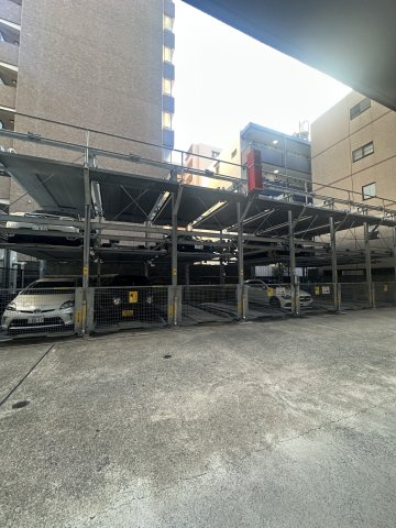 SEALSの駐車場
